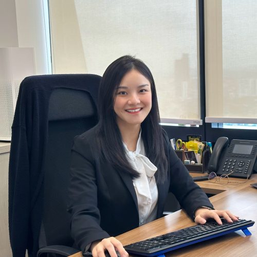 A photo of Angel Lim - An Associate who specializes mainly in corporate and commercial law in KL, Malaysia working in Darryl Edward & Co law firm.